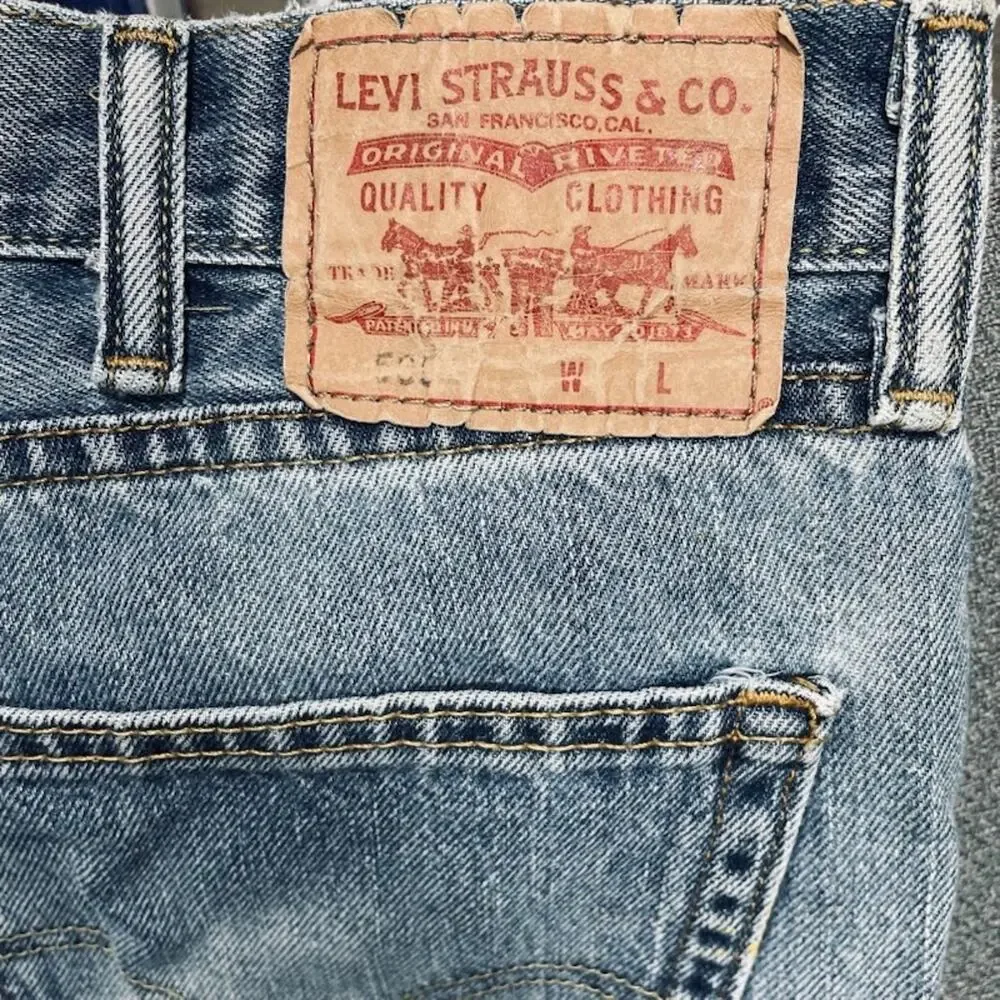 Vintage Y2K Levis 505 Jeans 36x35 Medium Wash Straight Fit Dad Skater